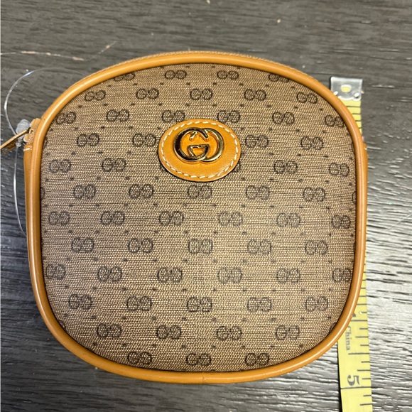 Gucci Coin/Credit Card Purse - Picture 12 of 16